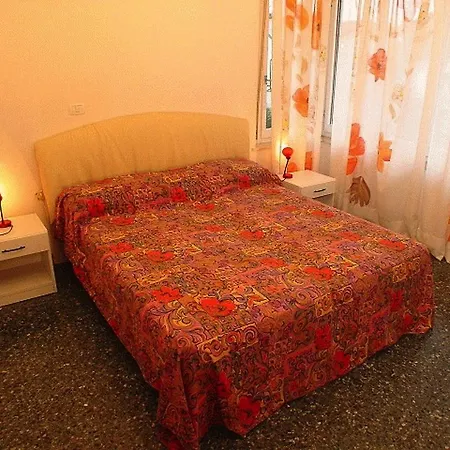 Lignano Pineta Mit Garten بيت للعطل لينانو سابيادورو